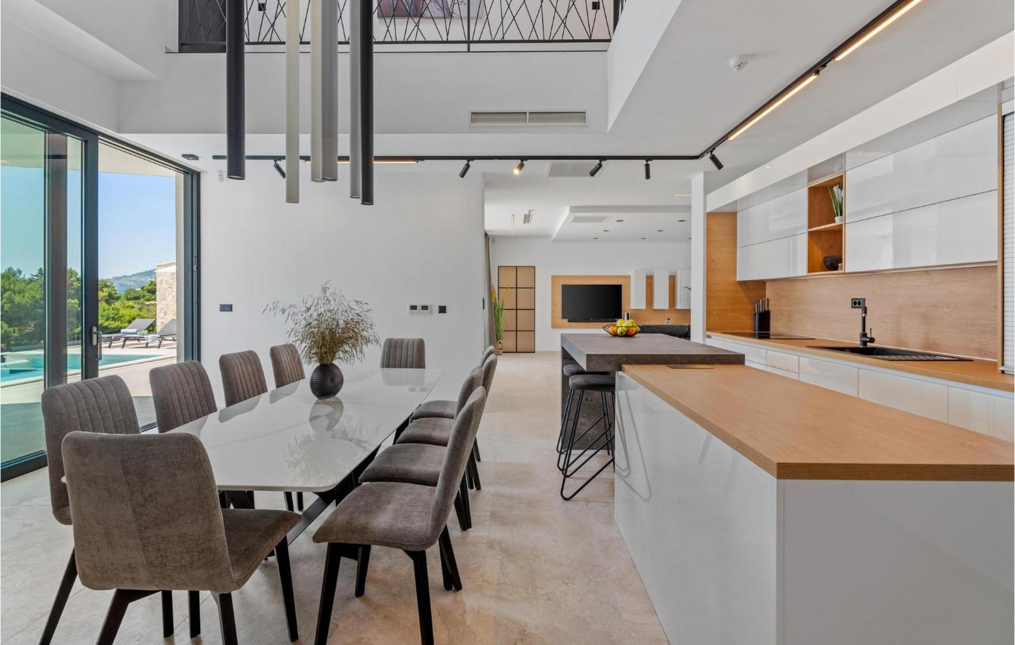Beautiful Home In Omis With Kitchen Екстериор снимка
