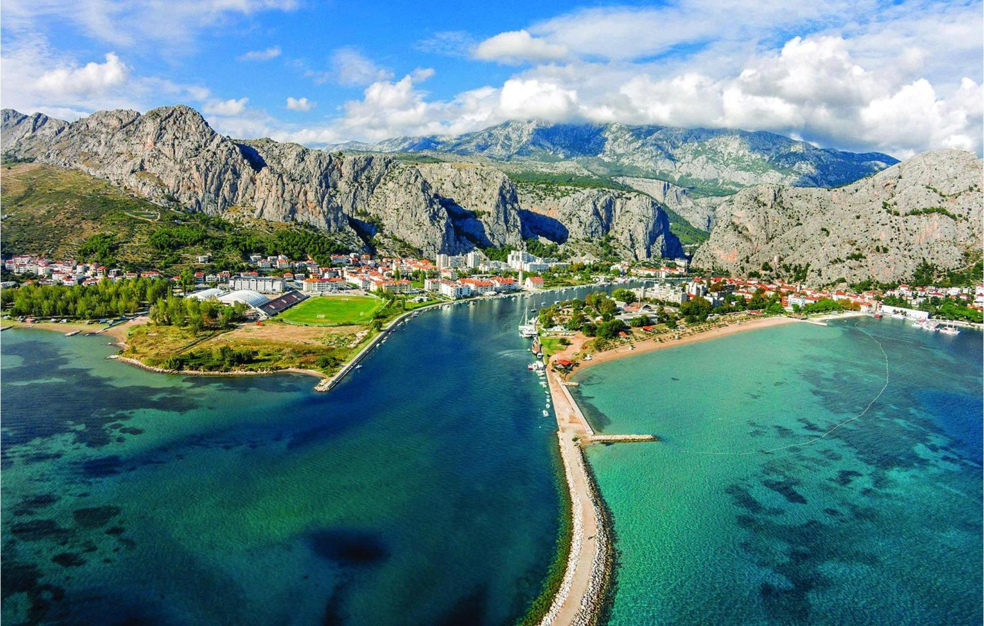 Beautiful Home In Omis With Kitchen Екстериор снимка