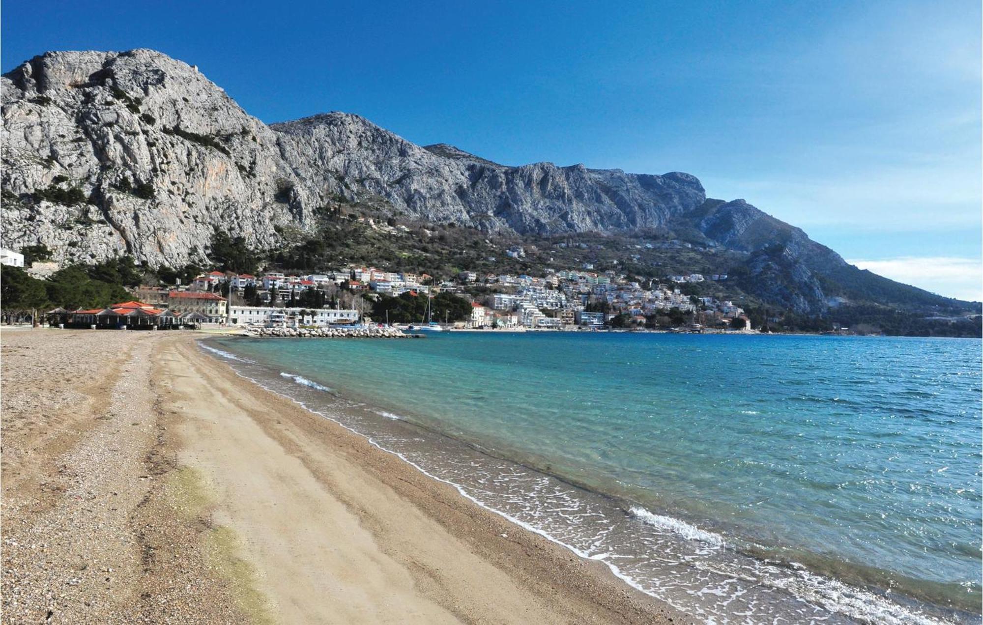 Beautiful Home In Omis With Kitchen Екстериор снимка